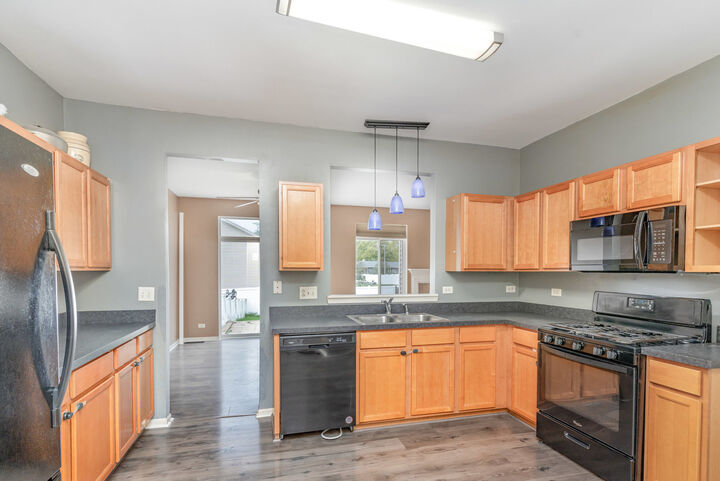 Property Photo:  1525 Peachtree Lane 2  IL 60441