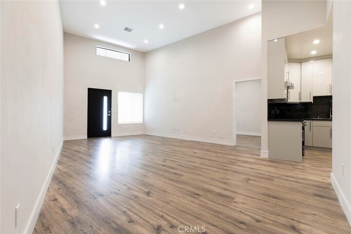 Property Photo: 9168 Morehart Avenue CA 91331