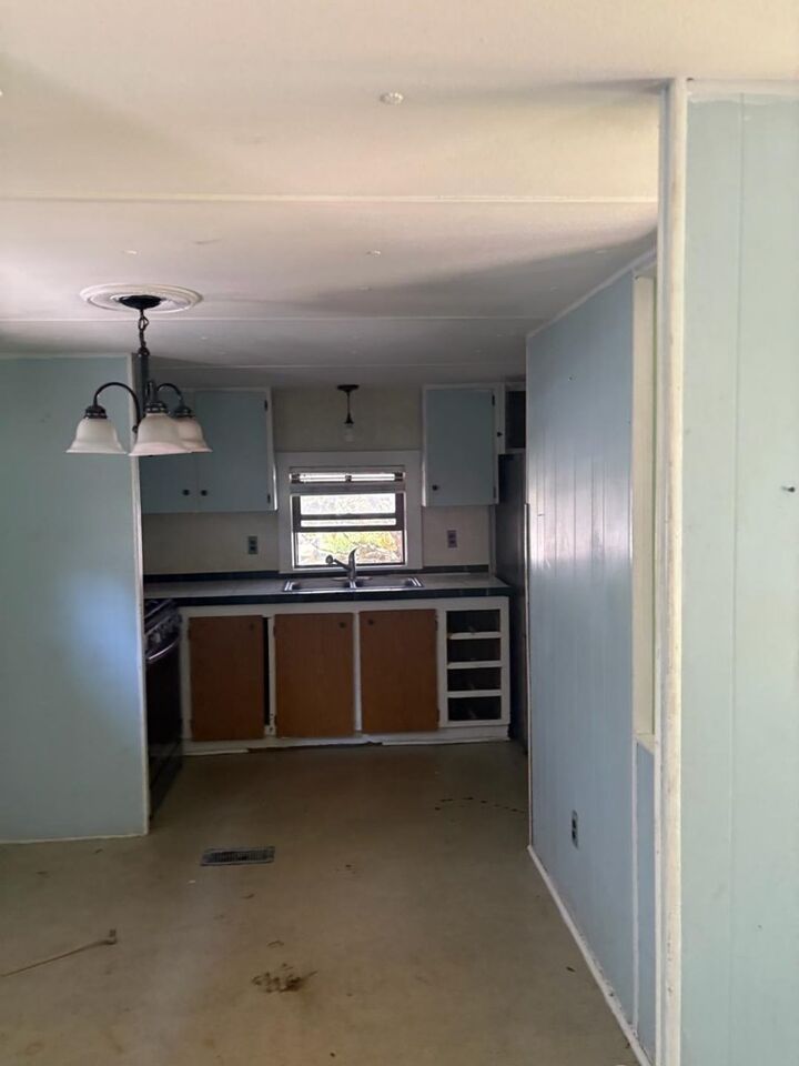 Property Photo: 508 Temple St. WV 25951