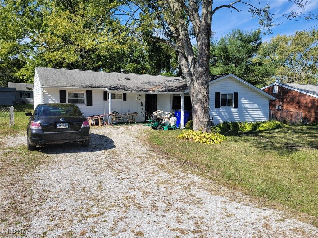 Property Photo: 3517 Jameson Drive OH 44240