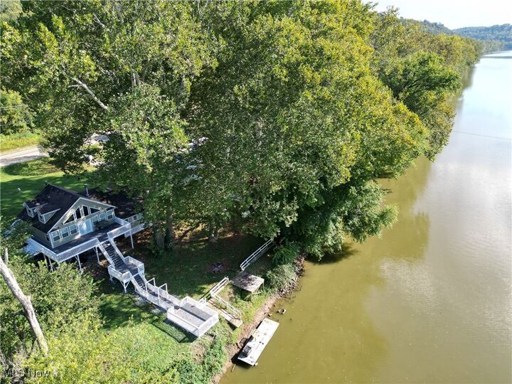 Property Photo:  6711 N State Route 60 NW  OH 43756 