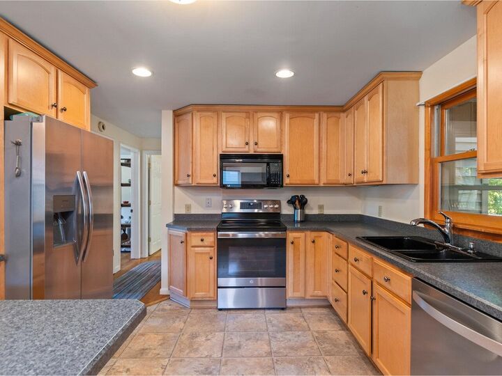 Property Photo:  17 Westward Drive  VT 05408 