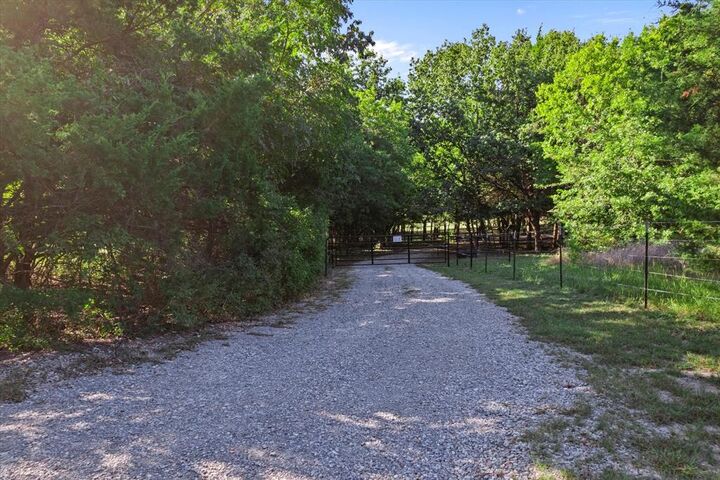 Property Photo:  725 Wilson Road  TX 75491 