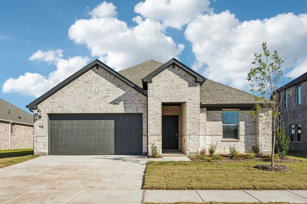 Property Photo:  3803 Norwood Drive  TX 75071 