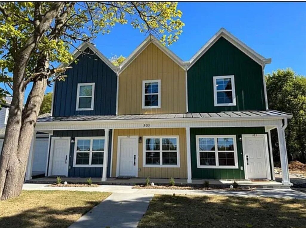 Property Photo:  503 S 7th Street  AR 72756 