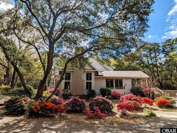 Property Photo:  114 Last Hunt Lane  NC 27949-3707 