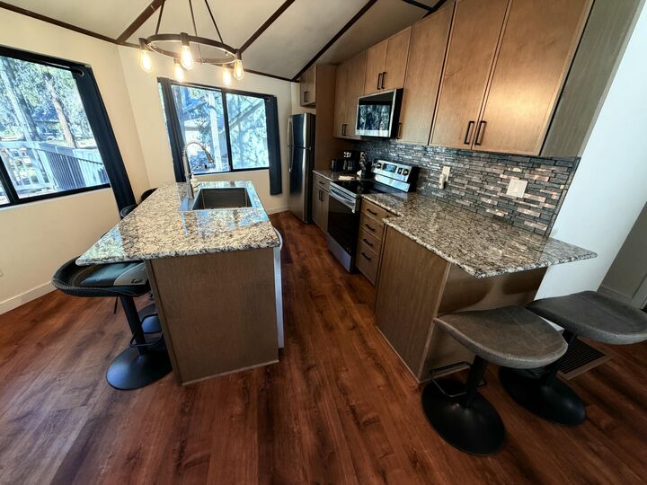 Property Photo: 57052 Deer Lane OR 97707