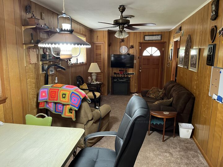 Property Photo:  802 Dennis Ave  LA 71446 
