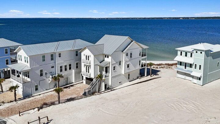 Property Photo: 1464 Seaside Cir FL 32566