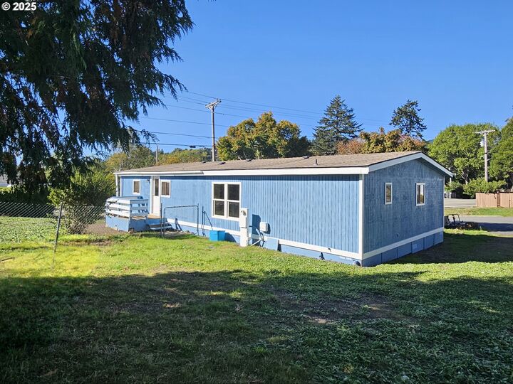 97841 Harbor View Cir  Brookings OR 97415 photo