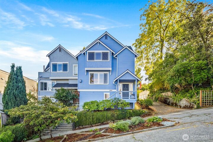 2613 E Howell Street  Seattle WA 98122 photo