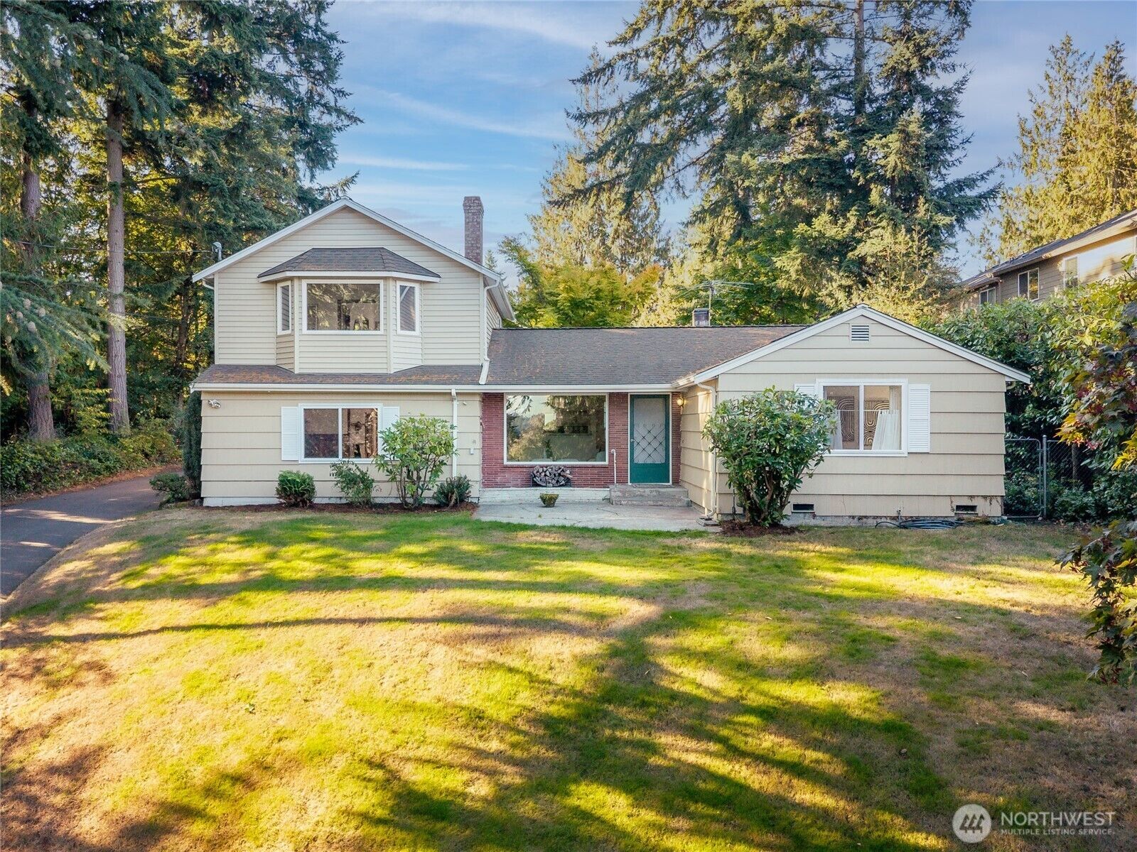 Property Photo:  2123 NE 177th Street  WA 98155 