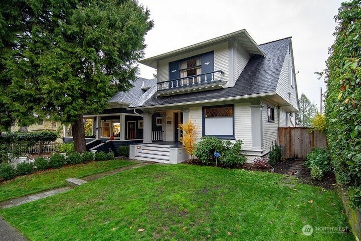 Property Photo: 1250 16th Avenue E WA 98112