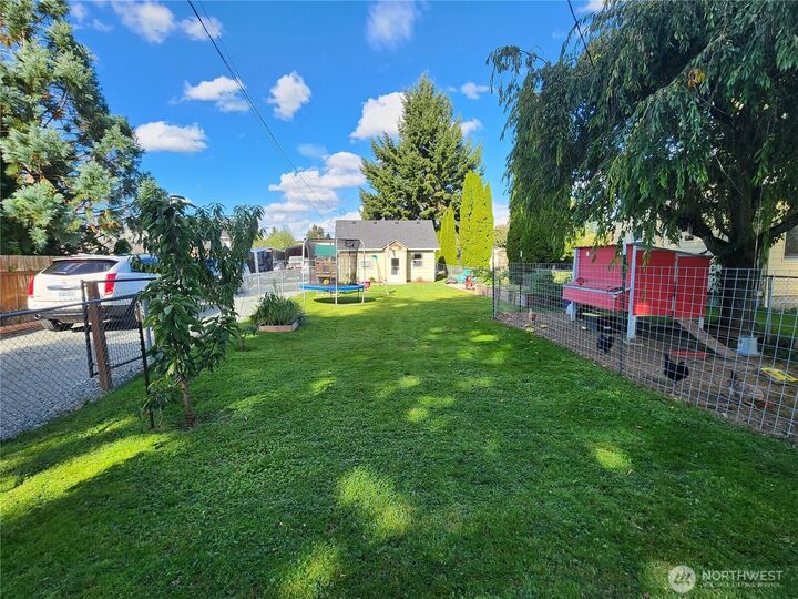 Property Photo: 821 W Garfield Street WA 98273