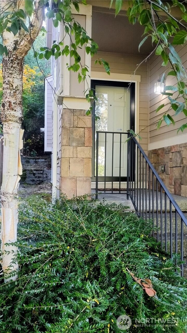 Property Photo:  444  50th Street SE  WA 98092