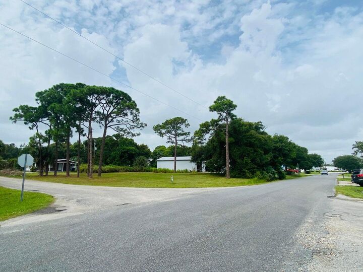 Property Photo: 186 Melton Drive FL 34982