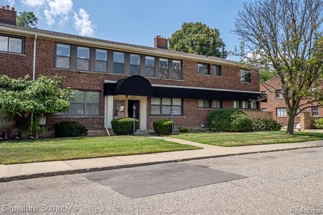 Property Photo:  25835 Woodward Avenue 101  MI 48067 