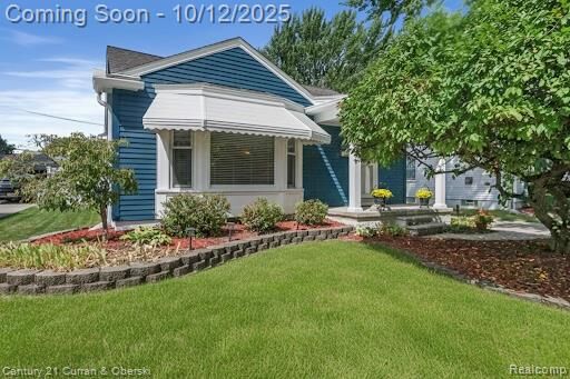 Property Photo:  3152 Parker Drive  MI 48073 
