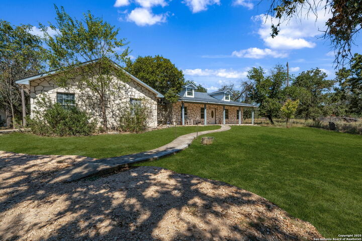 Property Photo:  801 Orchard Park  TX 78055 