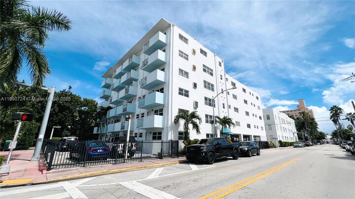 801 Meridian Ave 1A  Miami Beach FL 33139 photo