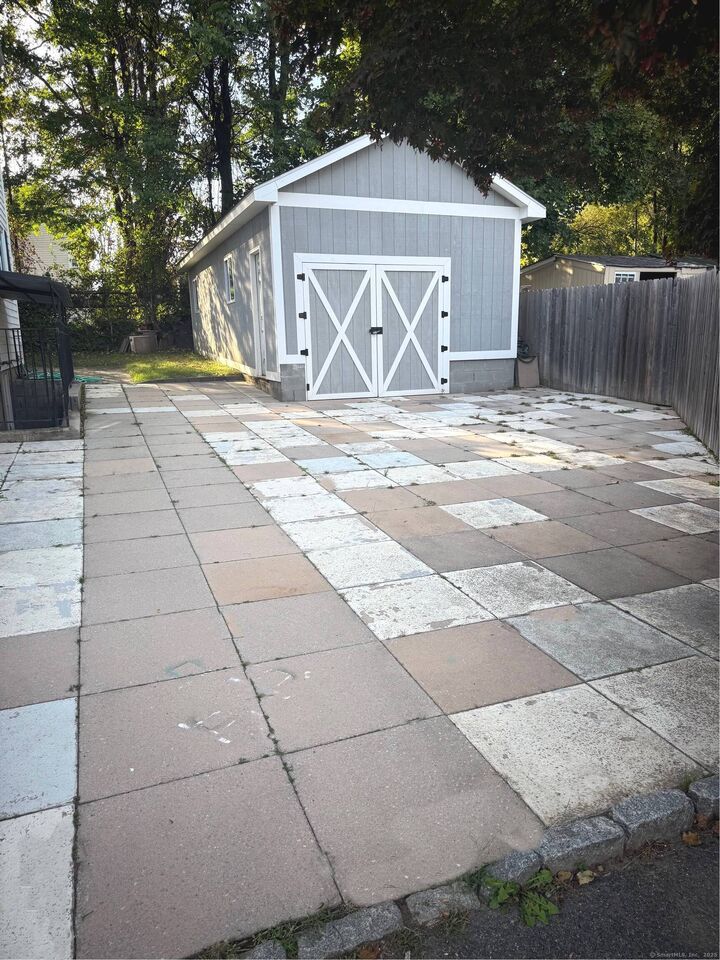 Property Photo:  55 Avery Street  CT 06902 