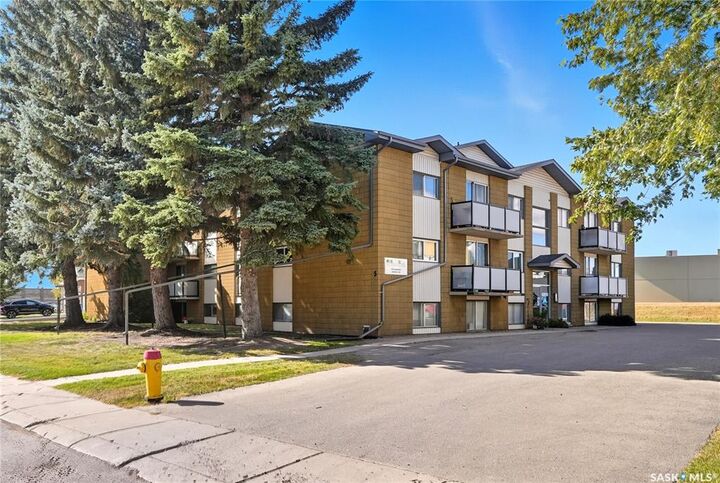 Property Photo:  5 Columbia Drive 103  SK S7K 1E3 