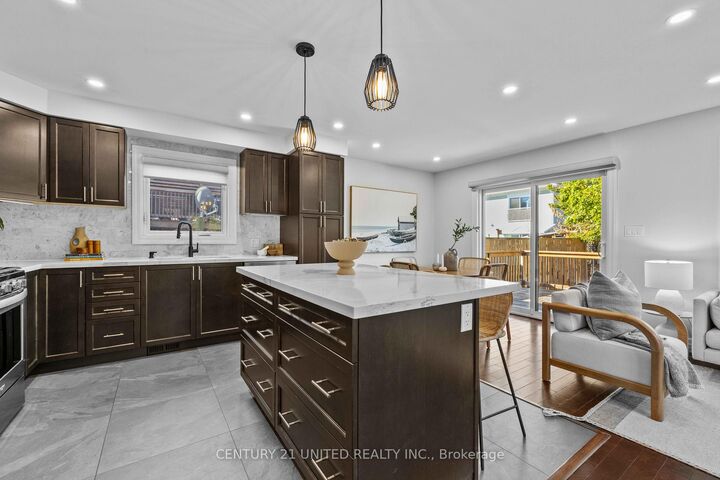 Property Photo:  739 Young Street  ON K9J 3A5 