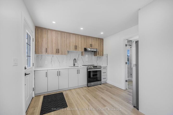 Property Photo: 338 Old Mosley Street Unit 1 ON L9Z 2H6