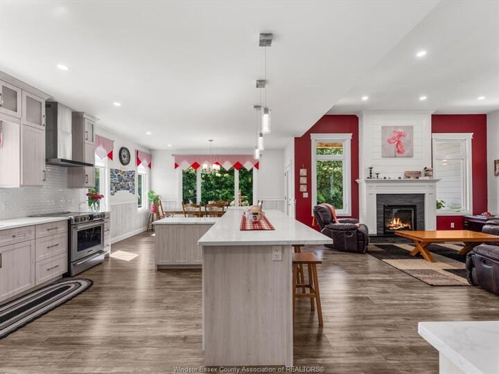 Photo de la propriété:  1808 Mersea Rd 10  ON N0P 2J0 