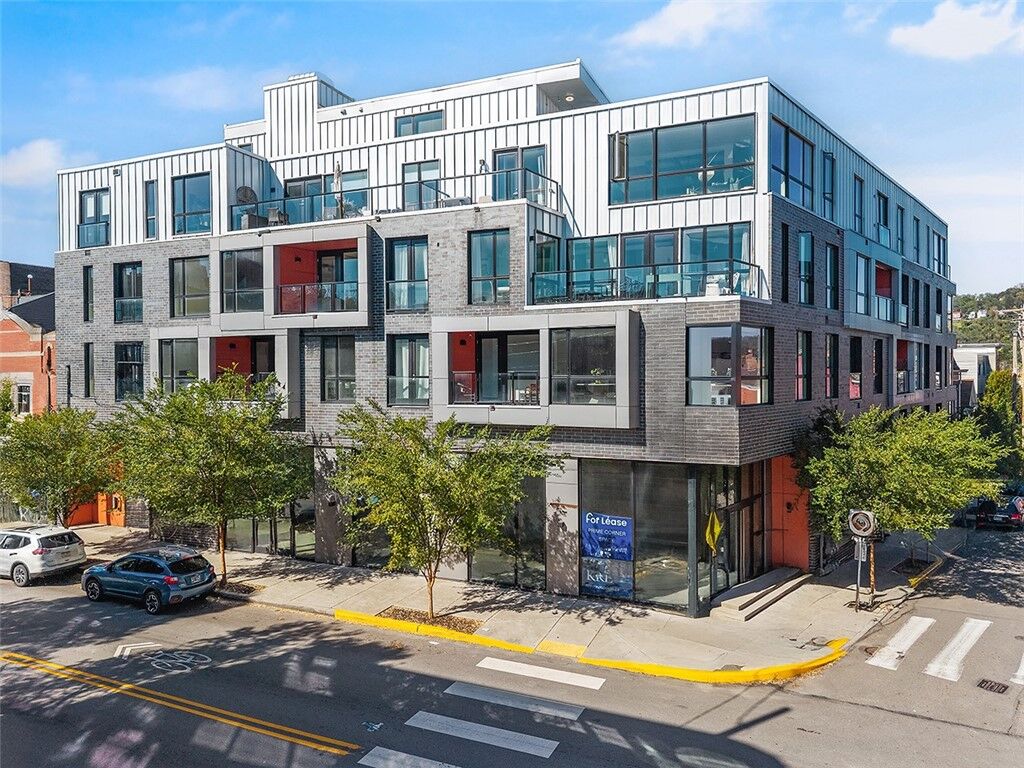 Property Photo: 3725 Butler St 302 PA 15201