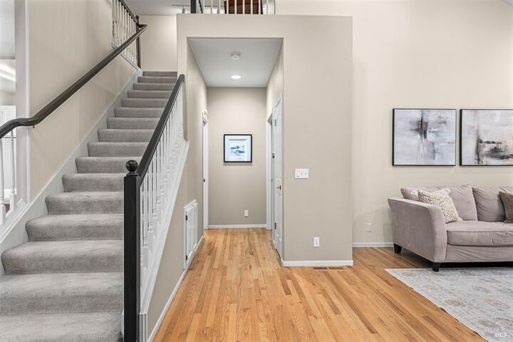 Property Photo: 906 Woodlake Drive CA 95405