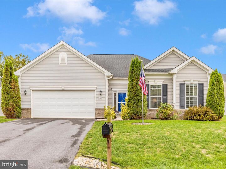 15621 Camden Drive N  Greencastle PA 17225 photo