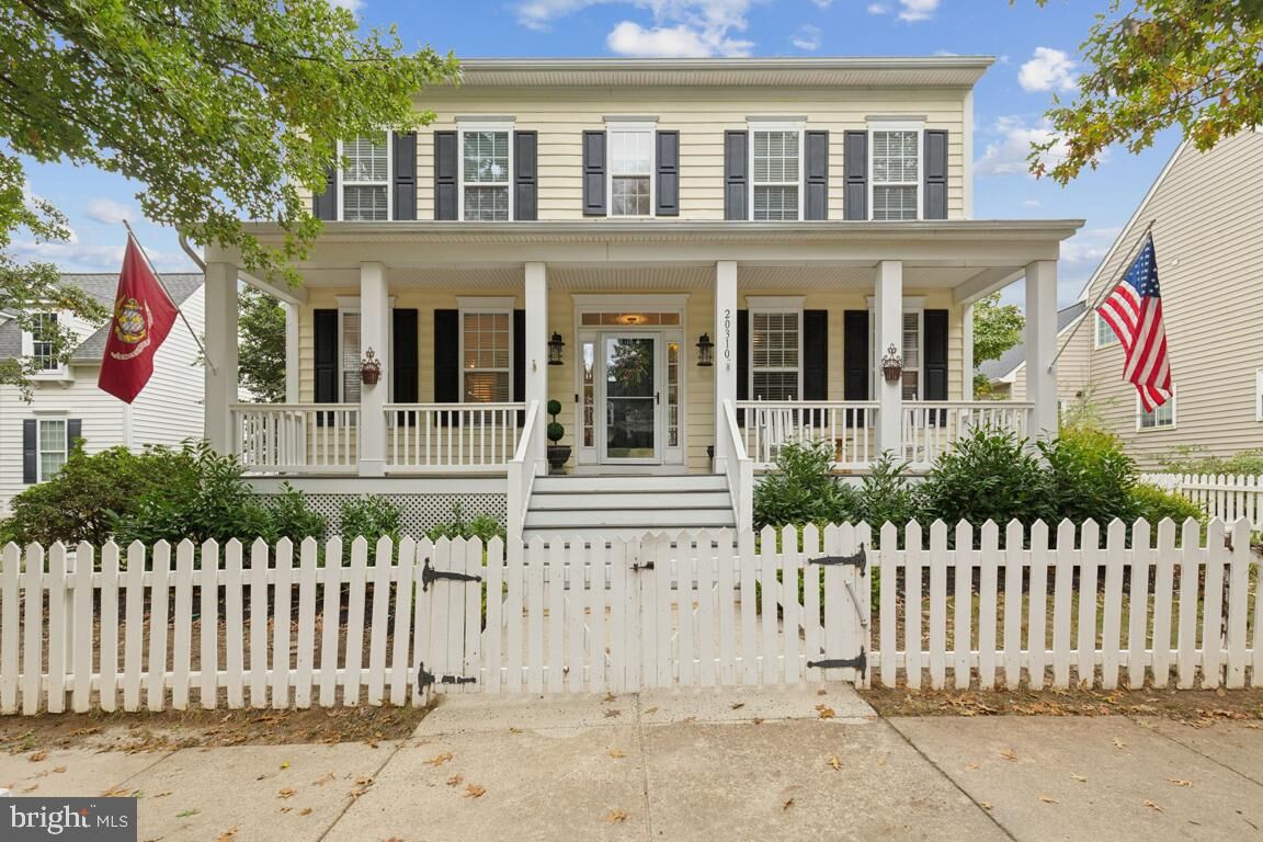 Property Photo: 20310 Bowfonds Street VA 20147