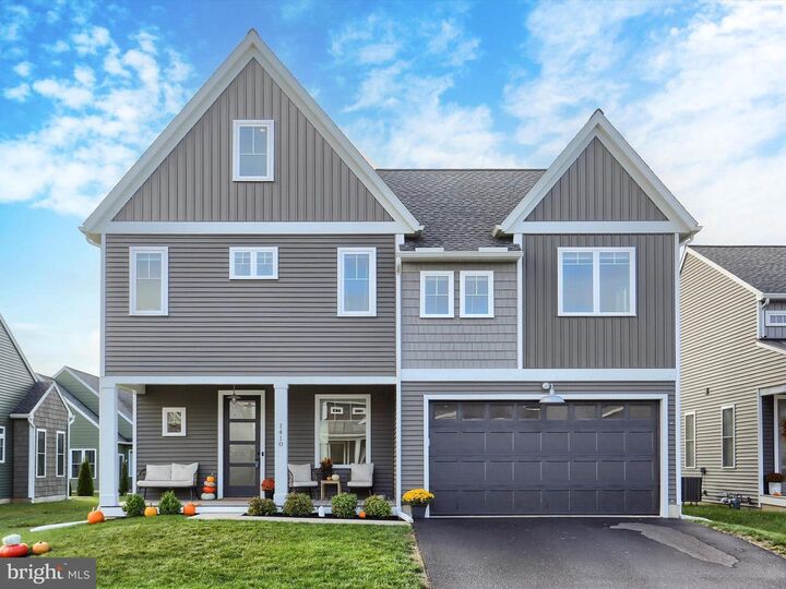 Property Photo: 1410 Barrington Drive PA 17552