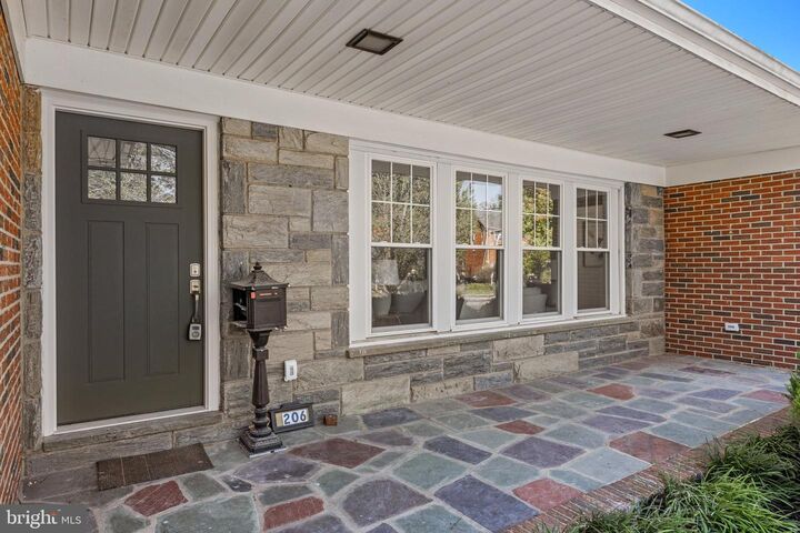 Property Photo:  206 Hampton Road  NJ 08108