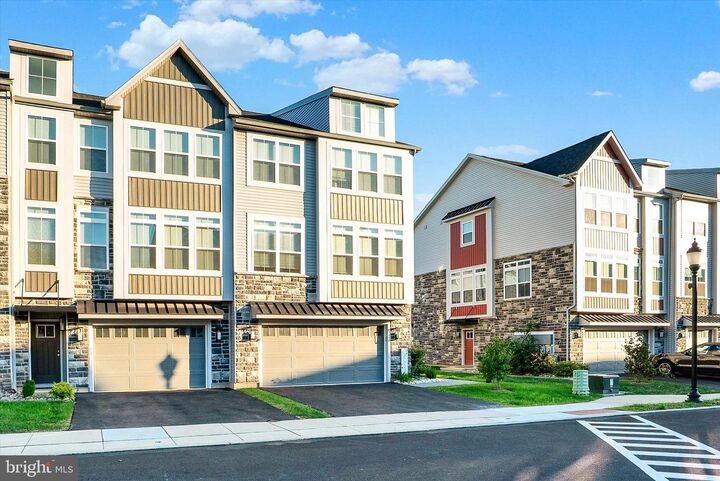 Property Photo: 21 Independence Court PA 18944