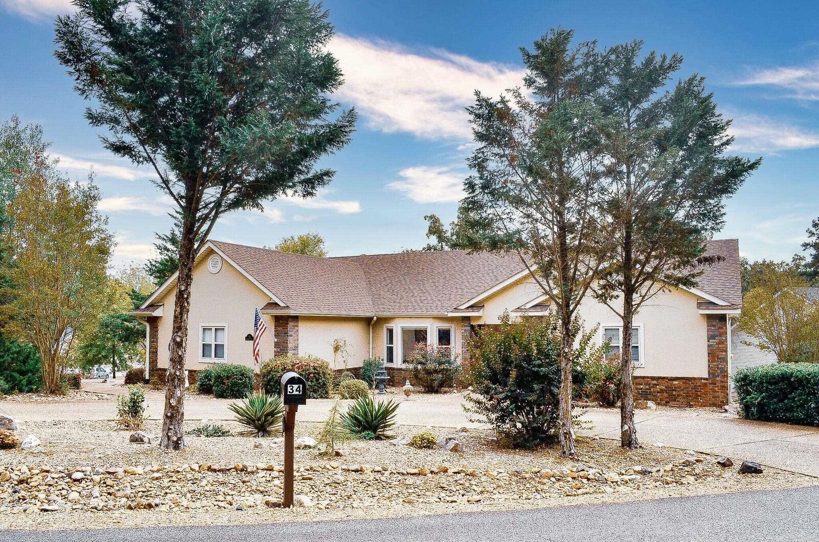 Property Photo:  34 Acambaro Place  AR 71909 