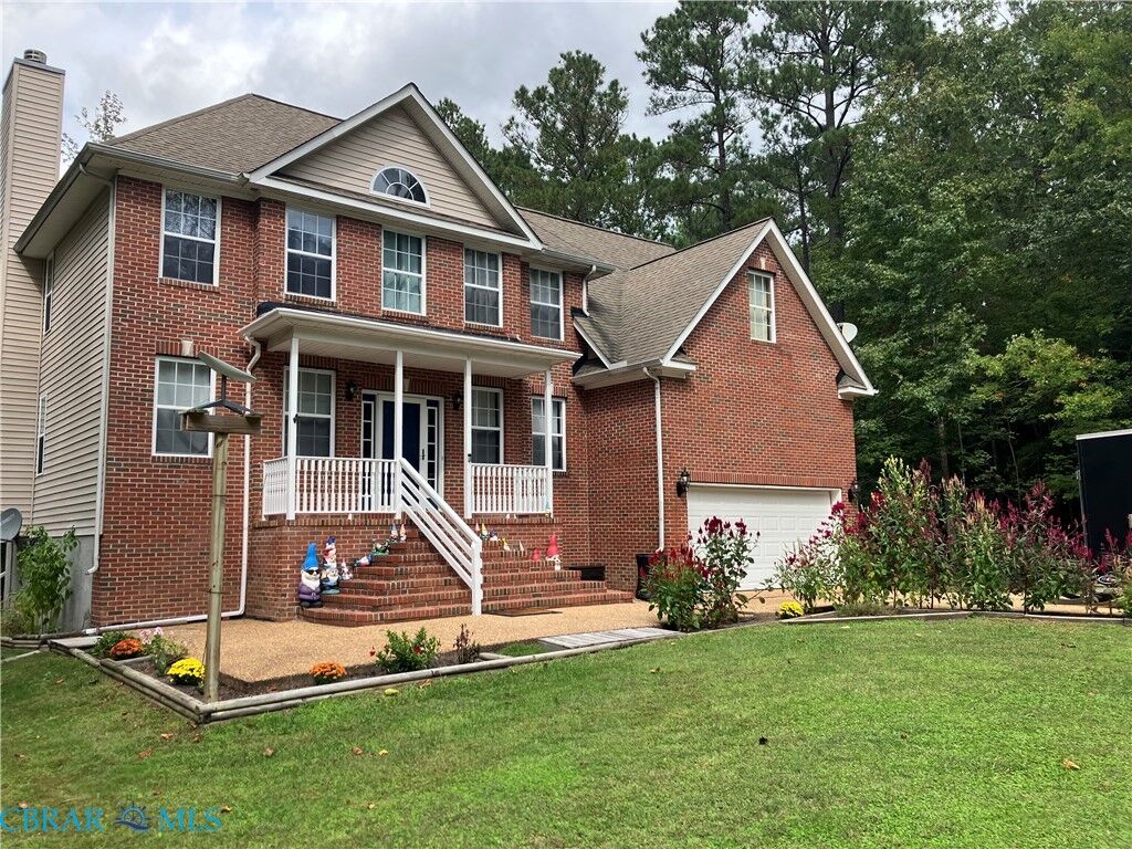 Property Photo:  9851 Autumn Woods Lane  VA 23061 