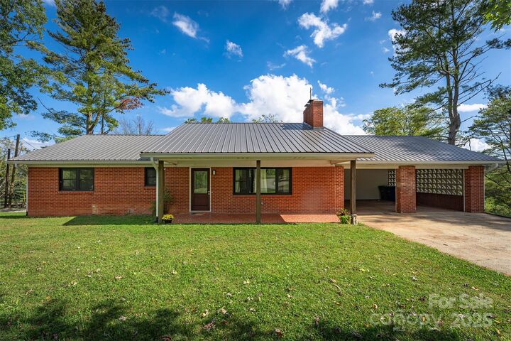 Property Photo: 75 Panorama Drive NC 28806