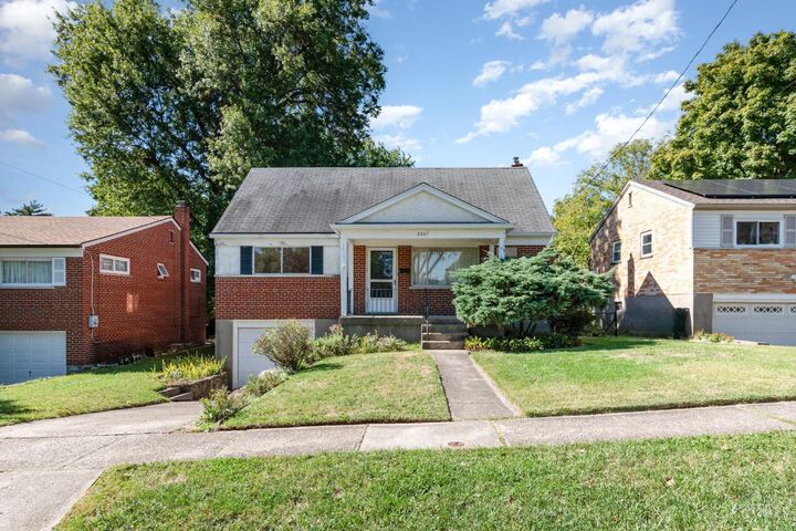 3307 Glenmont Lane  Cincinnati OH 45248 photo