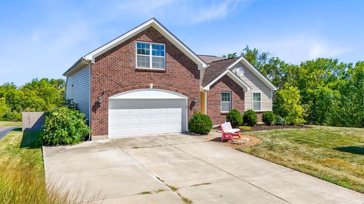 Property Photo:  404 Brookhurst Drive  OH 45050 