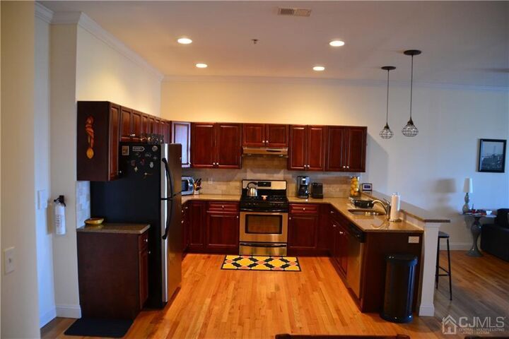 547 Sayre Avenue 202  Perth Amboy NJ 08861 photo