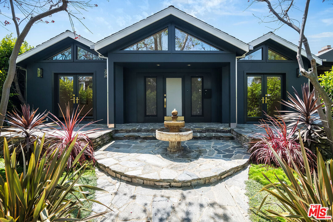 Property Photo:  445 Westmount Dr  CA 90048