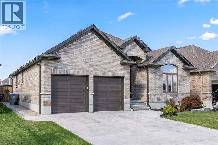 86 Forbes Crescent — photo 1