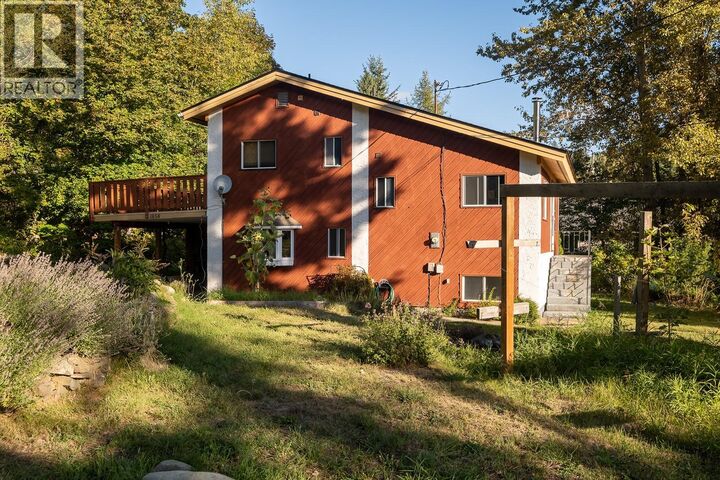 Property Photo:  1858 Princess Avenue  BC V0G 1Y0