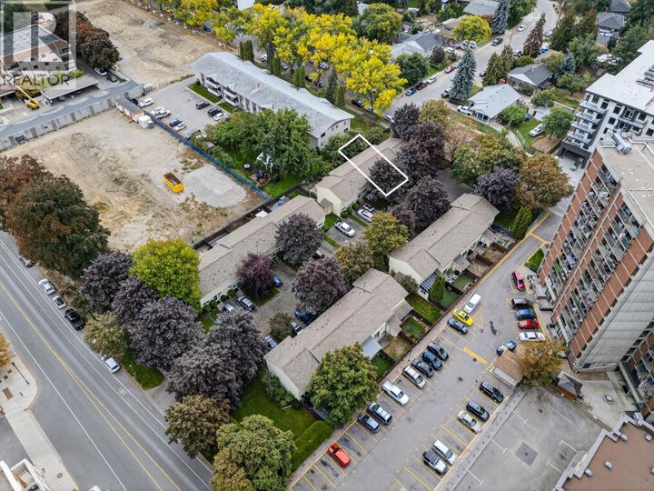 Photo de la propriété: 1153 Bernard Avenue 9 BC V1Y 6R3