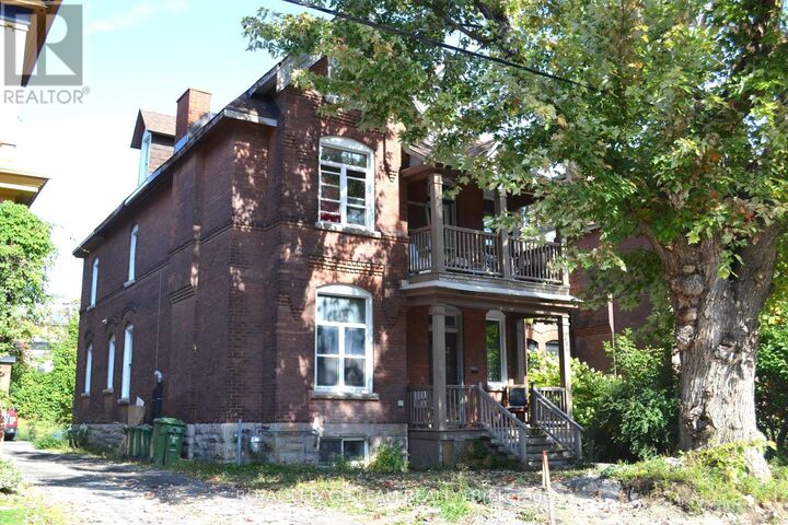 Photo de la propriété:  489 Maclaren Street  ON K1R 5K5 