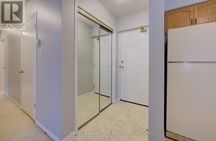 Property Photo: 440 Durham Street West 302 ON N0G 2L2