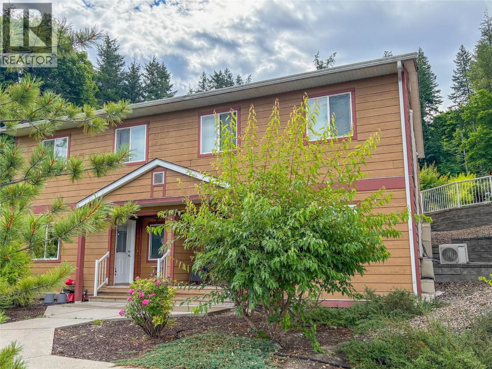 Property Photo: 1070 1 Street Southeast 2 BC V1E 0B6