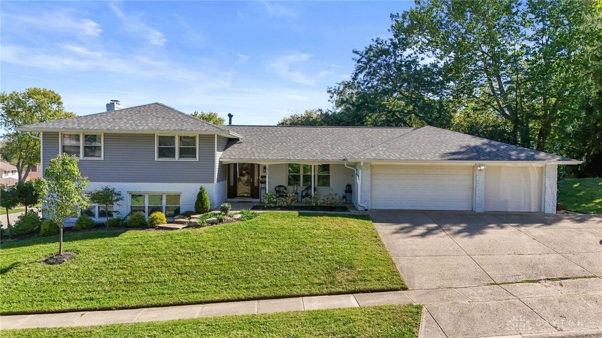 Property Photo: 1606 Hillrose Place OH 45324